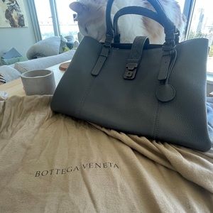 Bottega Veneta Leather Roma Tote